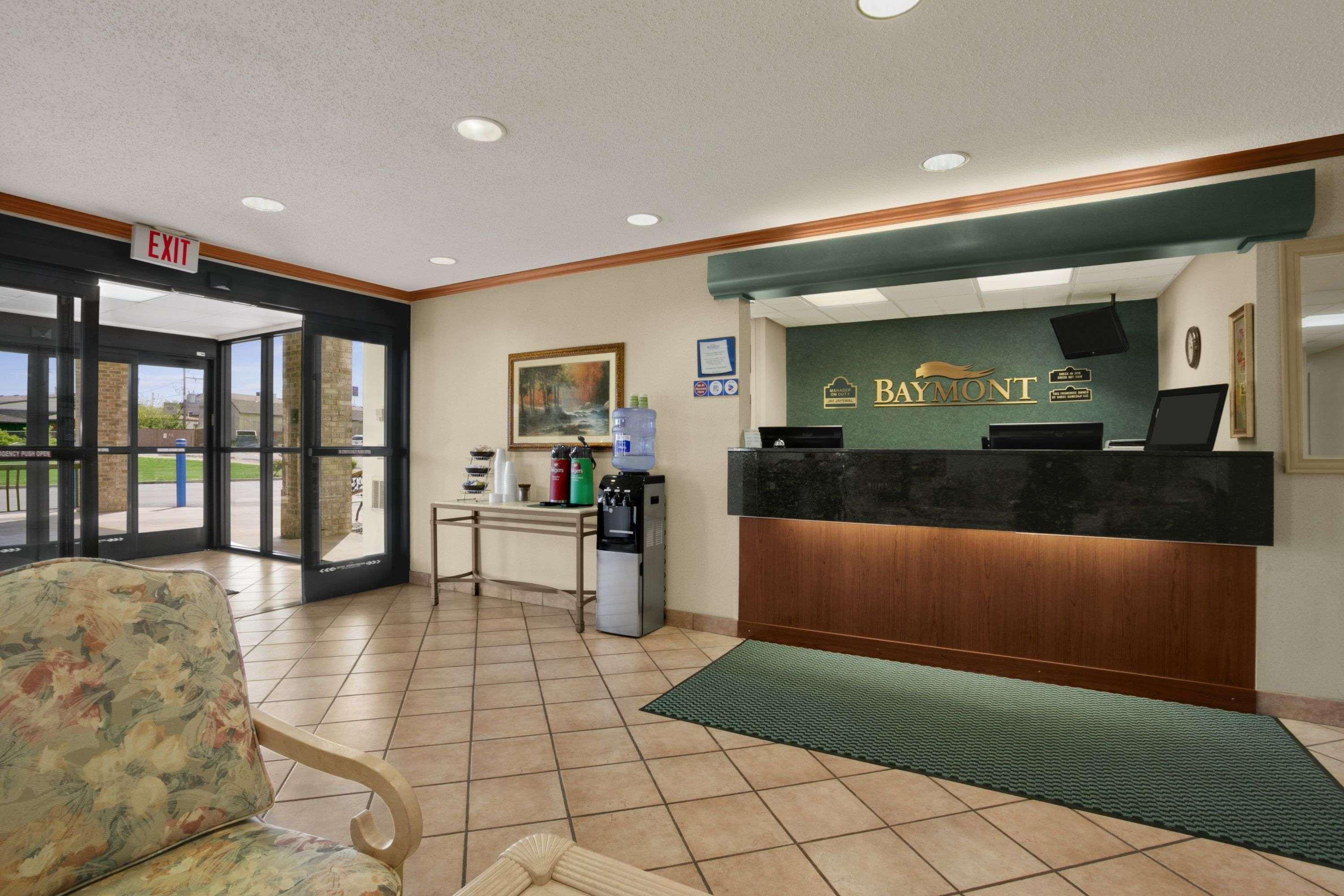 Baymont By Wyndham Sullivan Exterior foto